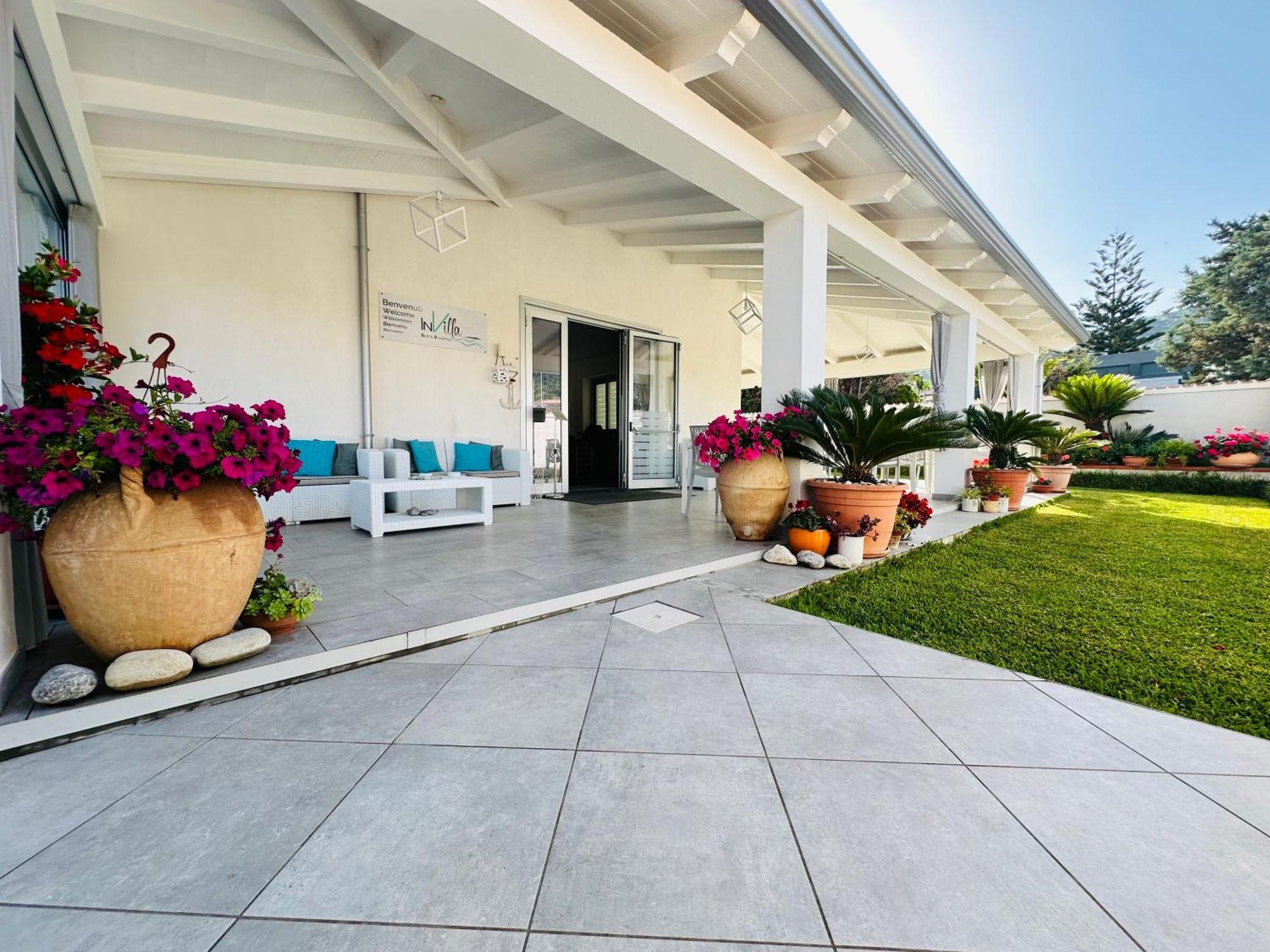 Invilla Bed&Breakfast - Quality Rooms Santa Maria di Castellabate Exterior foto