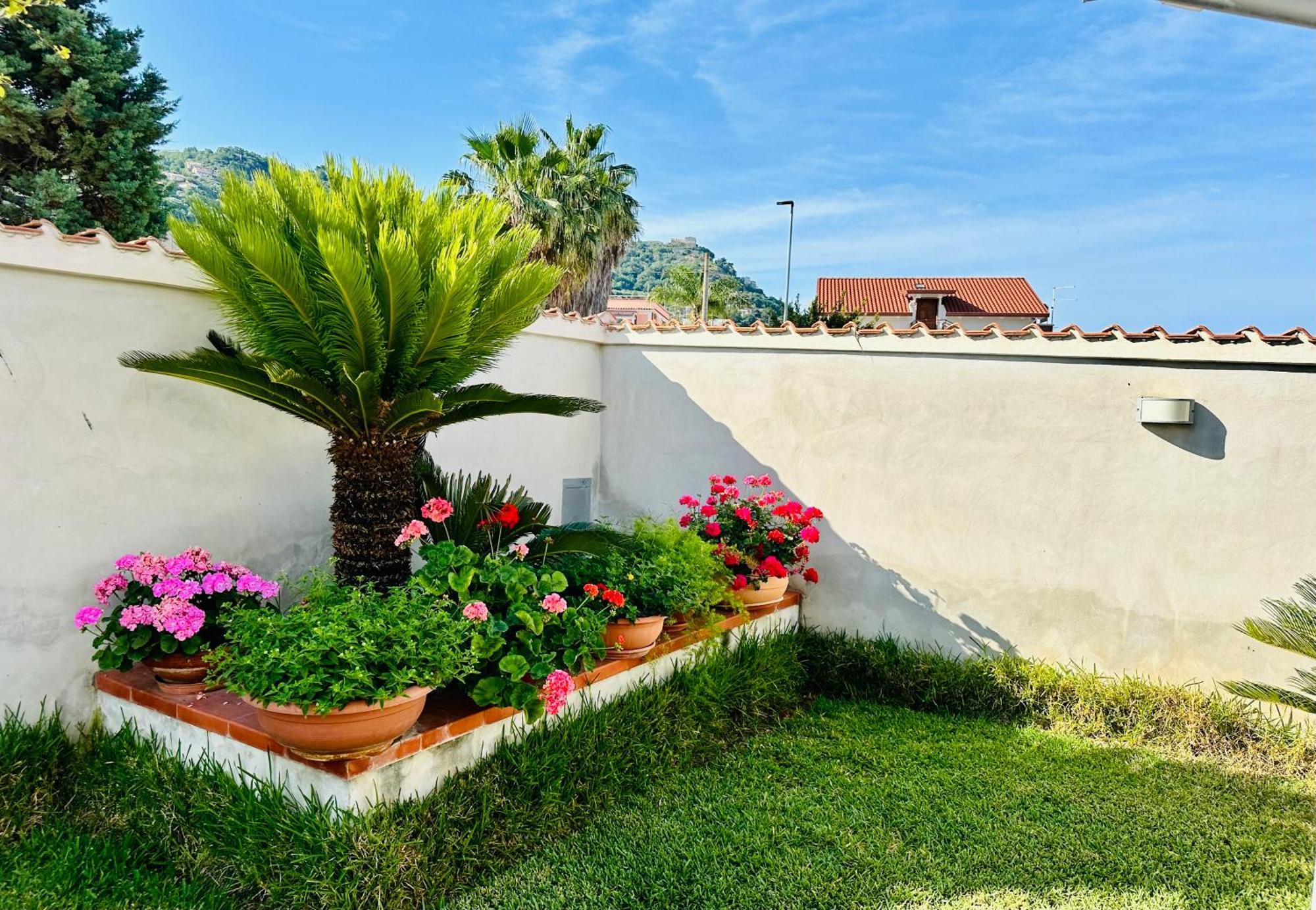 Invilla Bed&Breakfast - Quality Rooms Santa Maria di Castellabate Exterior foto